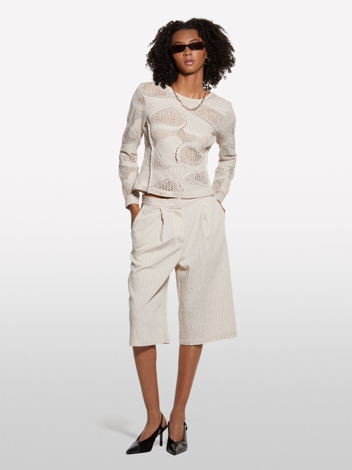 Bermudas branco nata riscadas - ucb_image_F