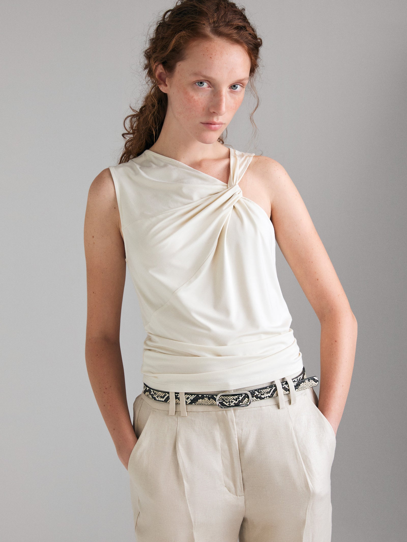 Tank top with torchon