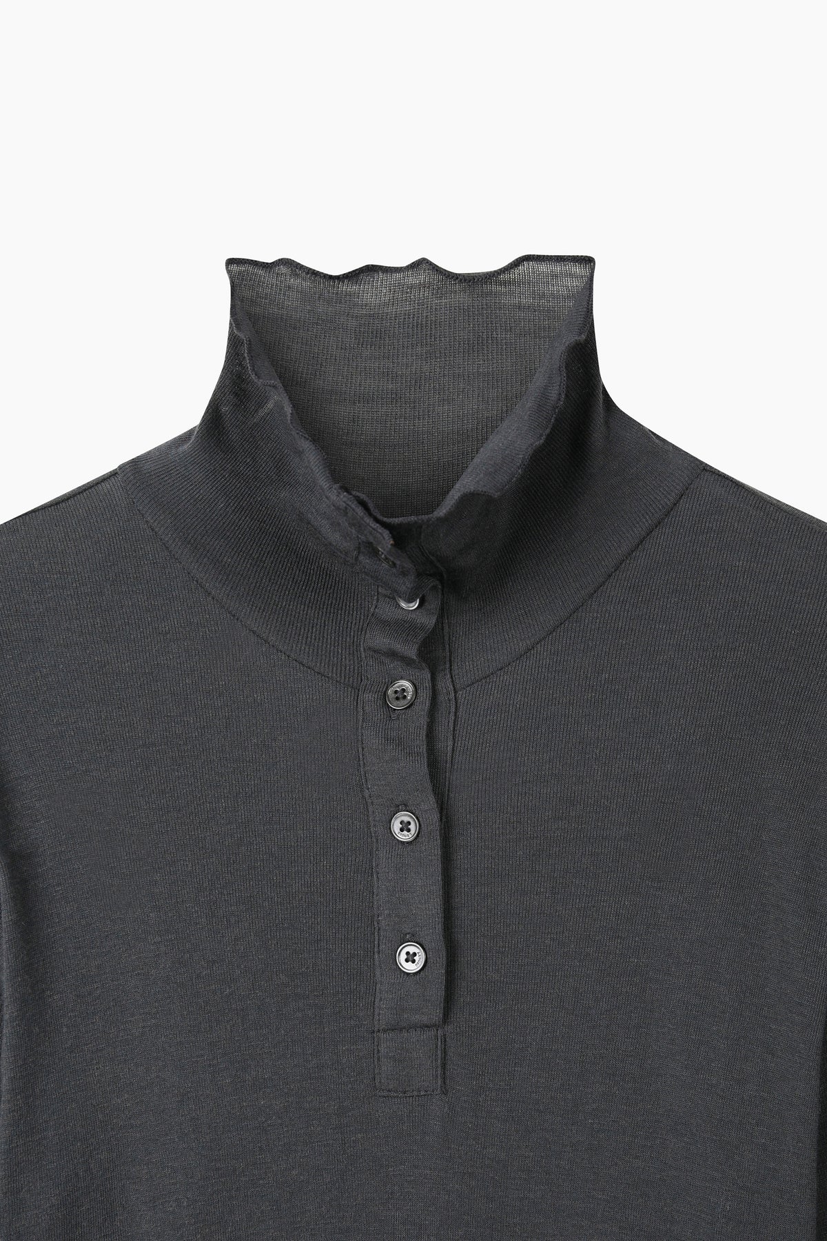 T-shirt de gola alta com botões - ucb_image_DS1