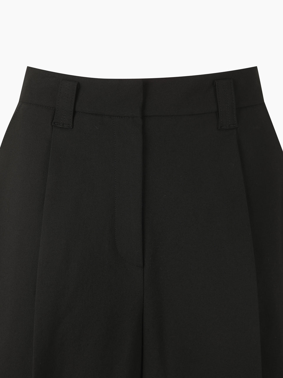 Bermudas com pinças - ucb_image_BS