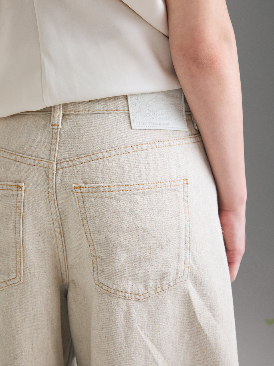 Bermudas de jeans com franjas  - ucb_image_FY