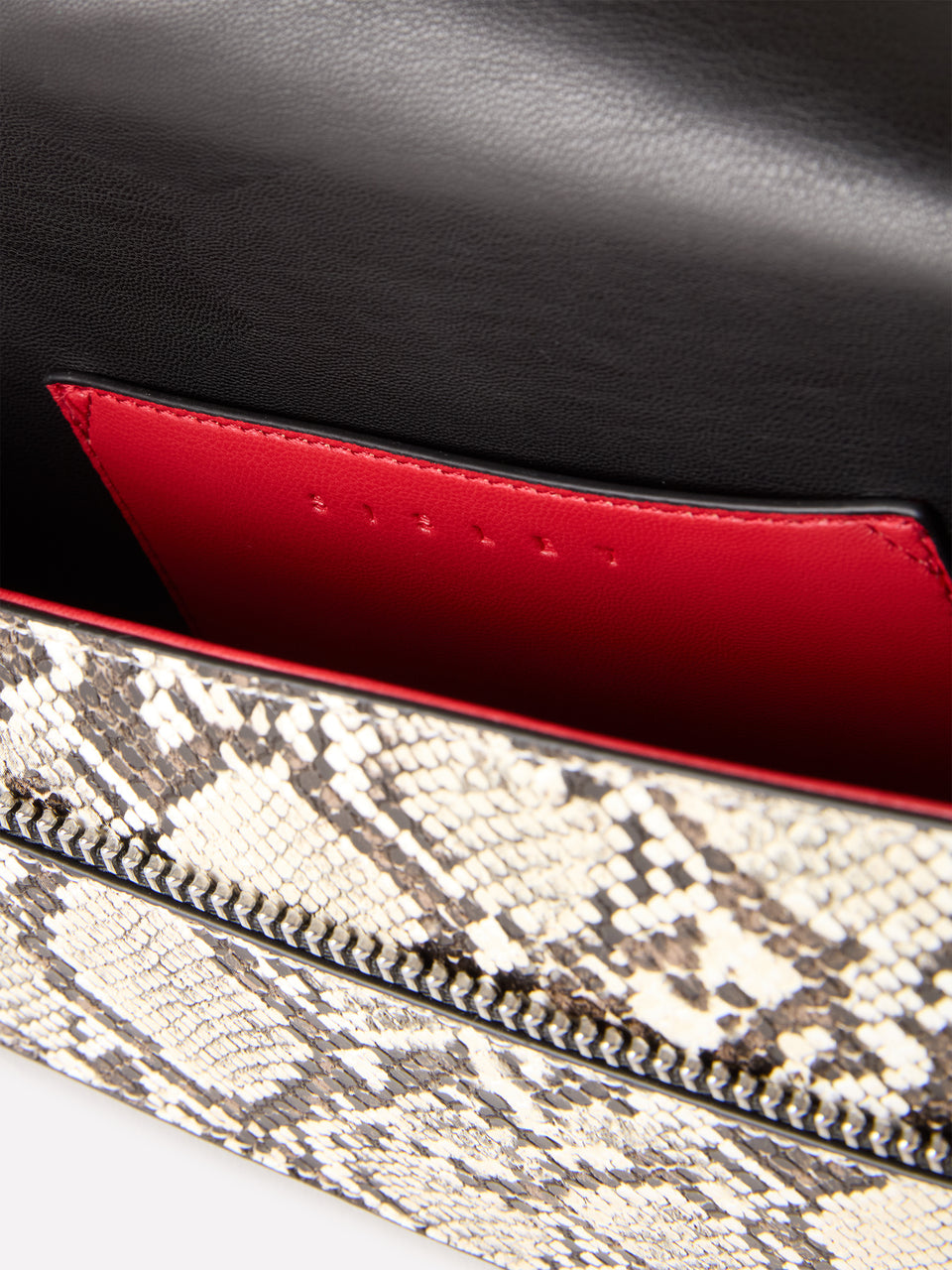 Bolsa assimétrica pitonada - ucb_image_DS1