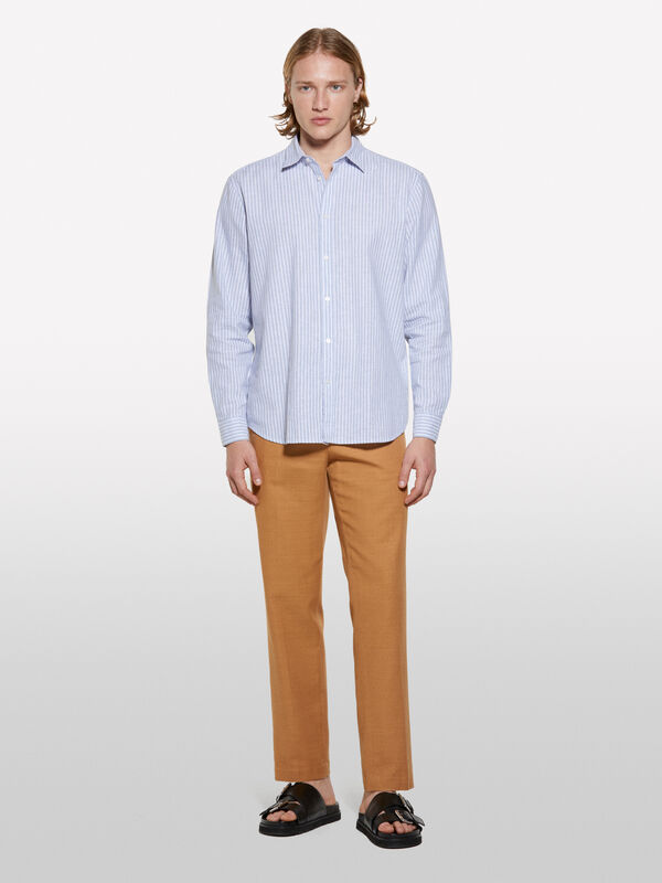 Chemise rayée en lin mélangé bleu clair Chemise rayée en lin mélangé bleu clair - chemises regular pour homme | Sisley