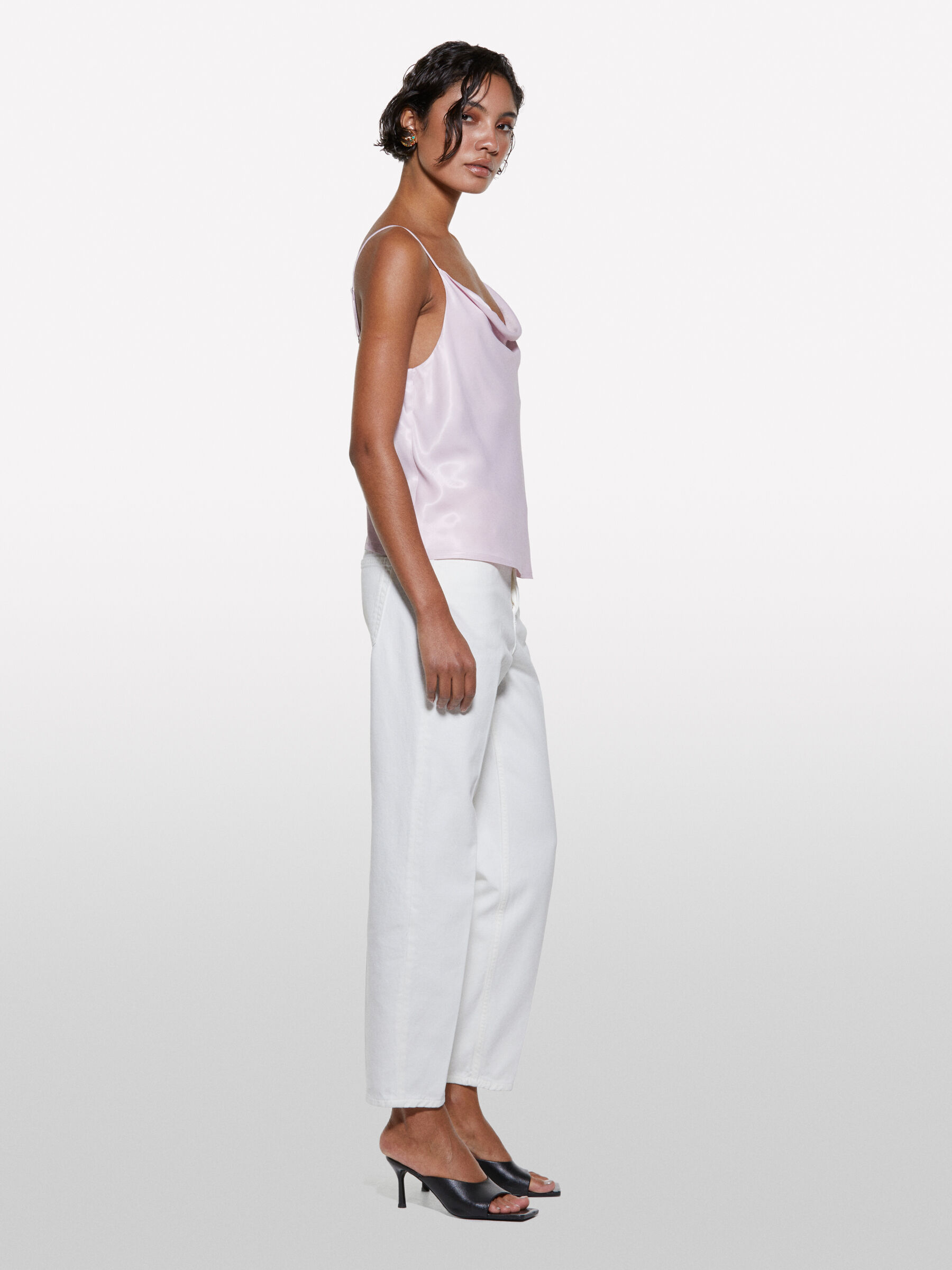 TOP Femme image number null