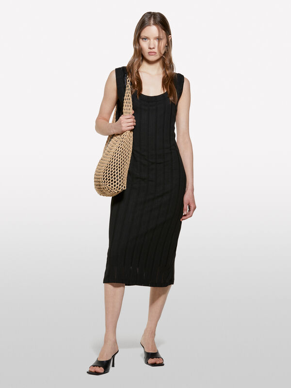 Robe côtelée noire - robes midi pour femme | Sisley