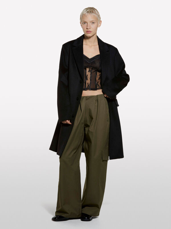 Pantalon cargo vert armée à plis Pantalon cargo vert armée à plis - pantalons de jogging pour femme | Sisley