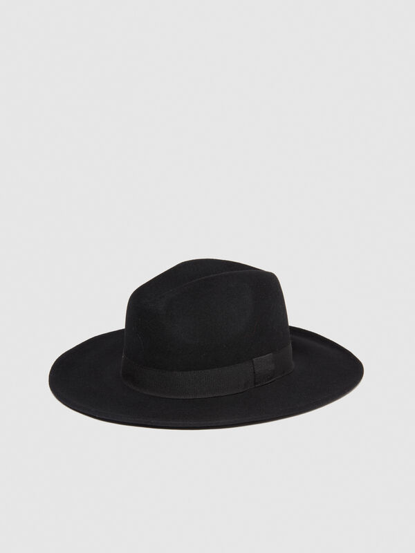 Chapeau à ruban