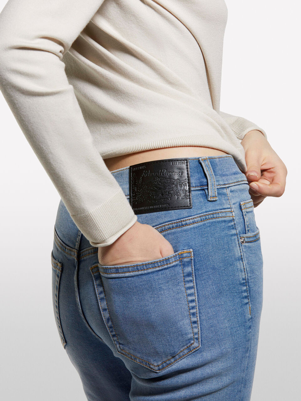 TROUSERS Femme image number null