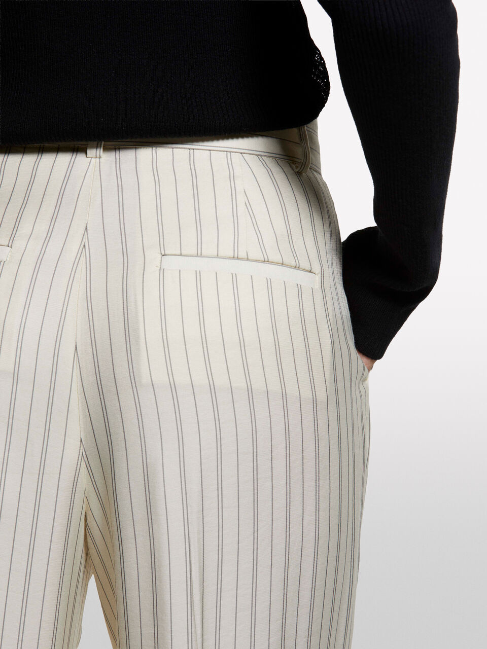 TROUSERS Femme image number null