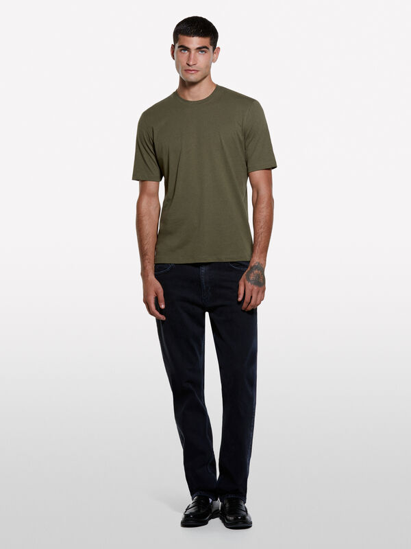 T-shirt vert olive à manches courtes coupe classique T-shirt vert olive à manches courtes coupe classique - t-shirts à manches courtes pour homme | Sisley