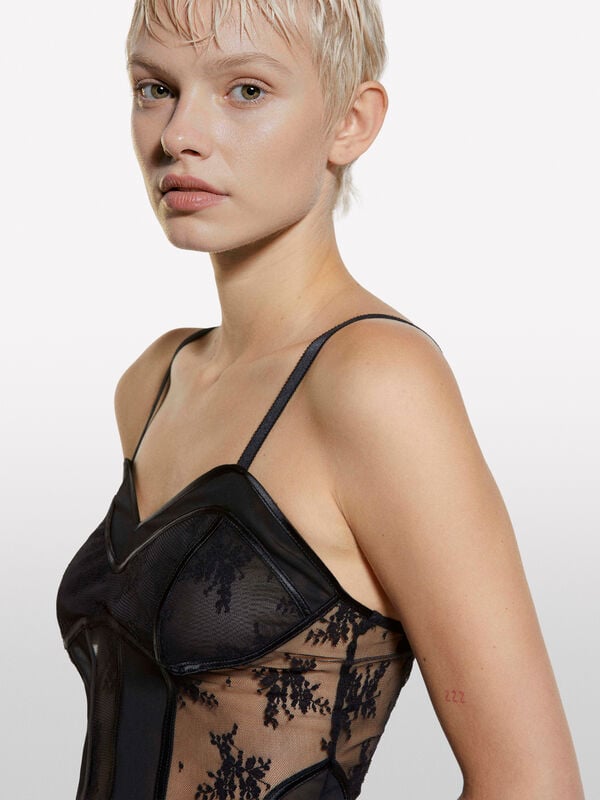 Haut en tulle noir et dentelle - hauts pour femme | Sisley