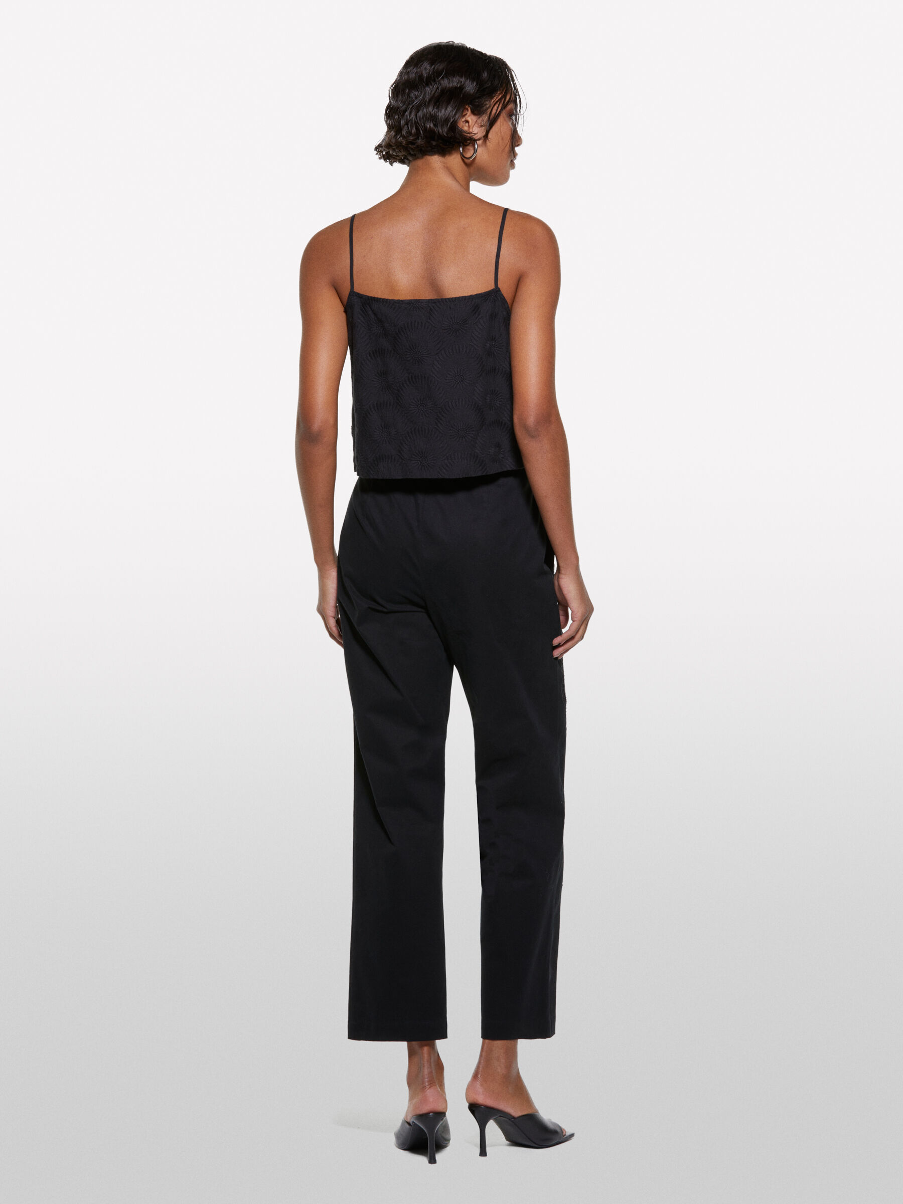 TOP Femme image number null