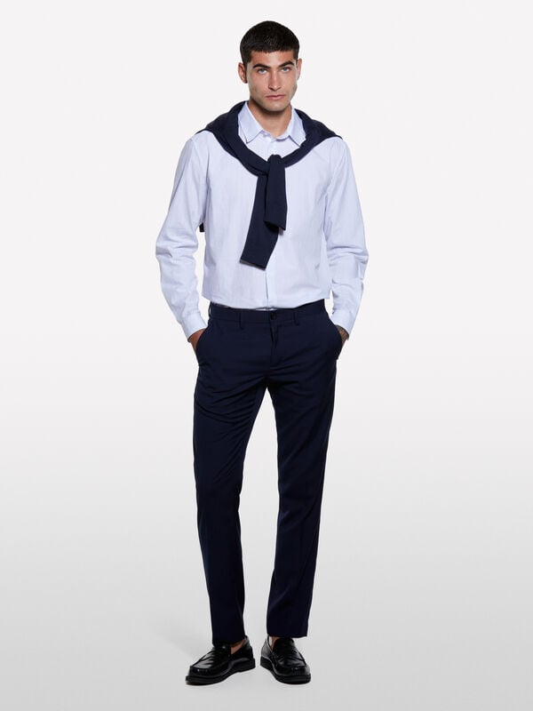 Chemise blanche teinte en fil Chemise blanche teinte en fil - chemises regular pour homme | Sisley