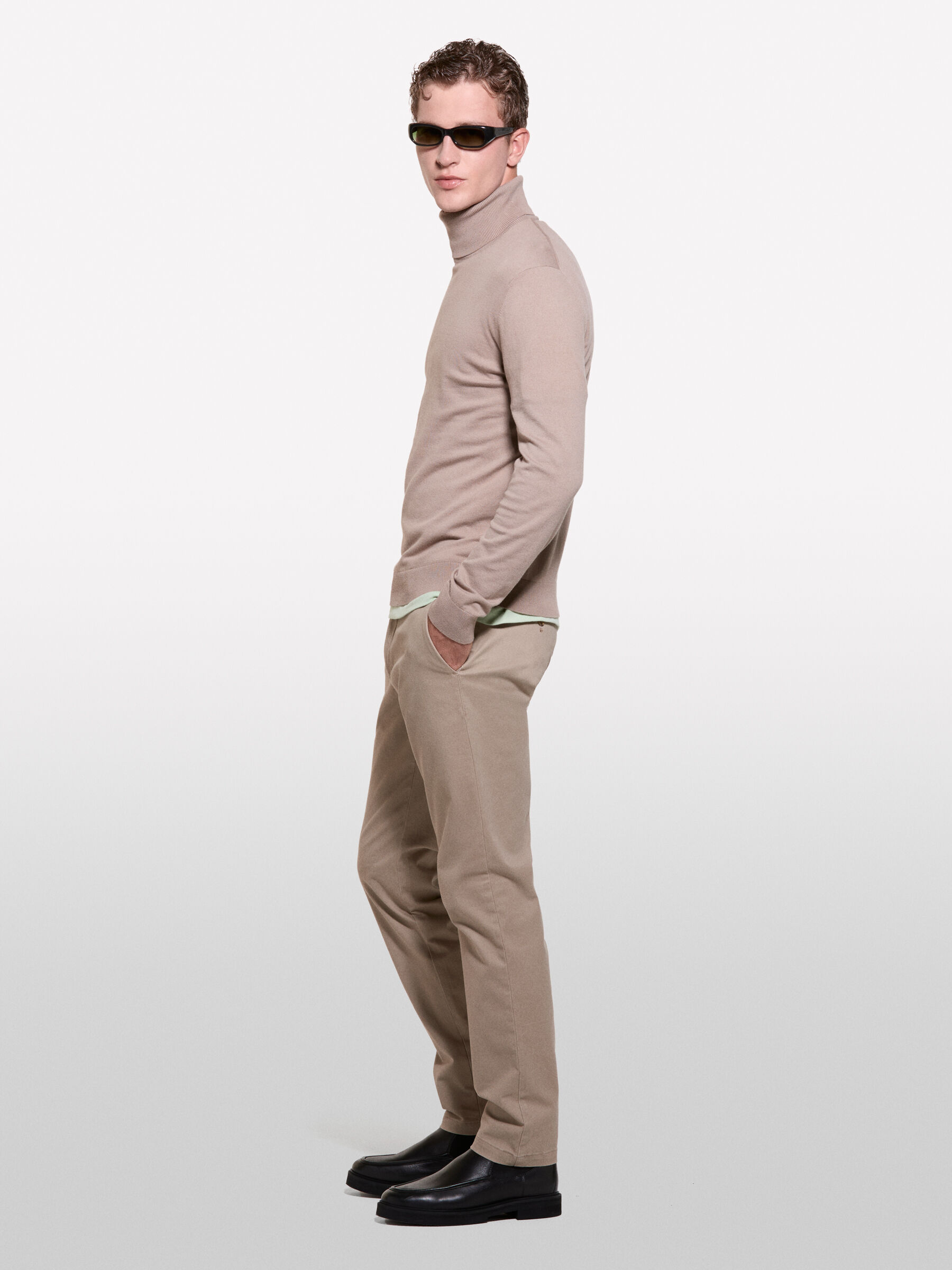 TROUSERS Homme image number null
