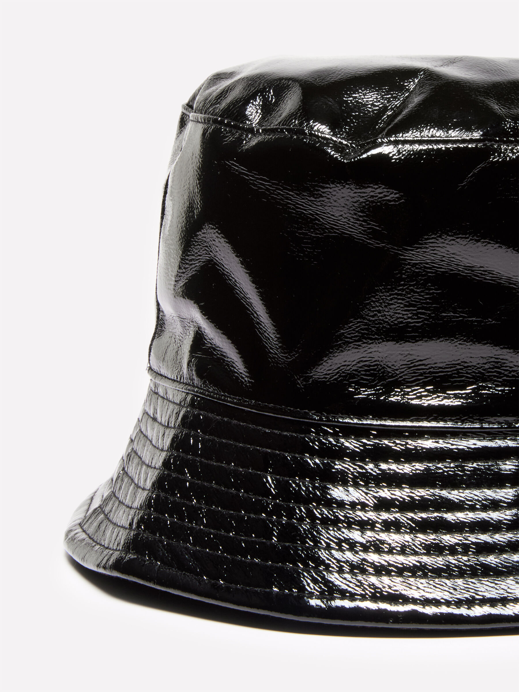 HAT Femme image number null