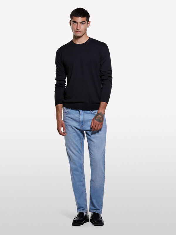 Pull ras du cou noir Pull ras du cou noir - pulls col rond pour homme | Sisley
