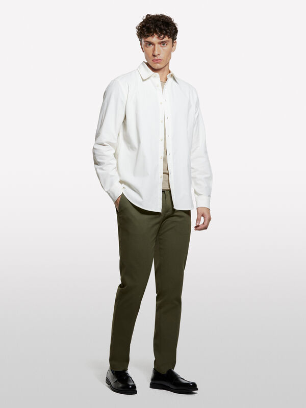 Chemise blanche en velours côtelé Chemise blanche en velours côtelé - chemises regular pour homme | Sisley