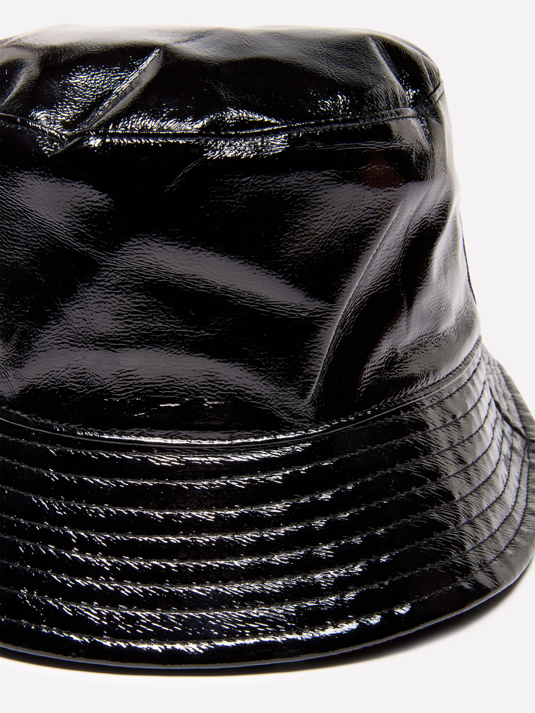 HAT Femme image number null