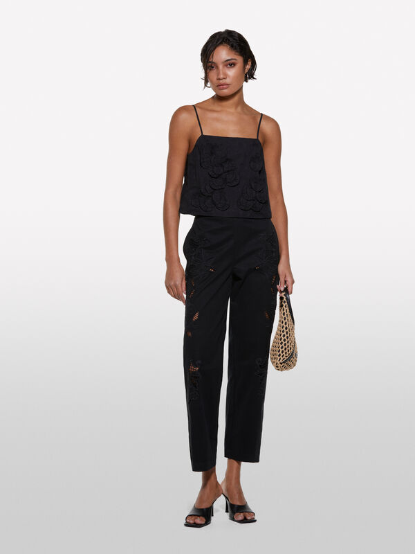 Top court noir &agrave; fleurs - hauts pour femme | Sisley