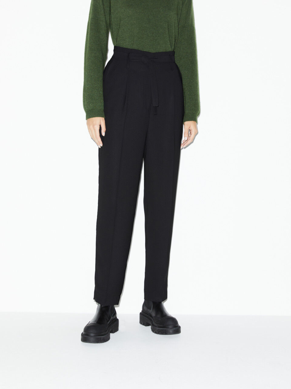 Pantalon taille haute avec ceinture