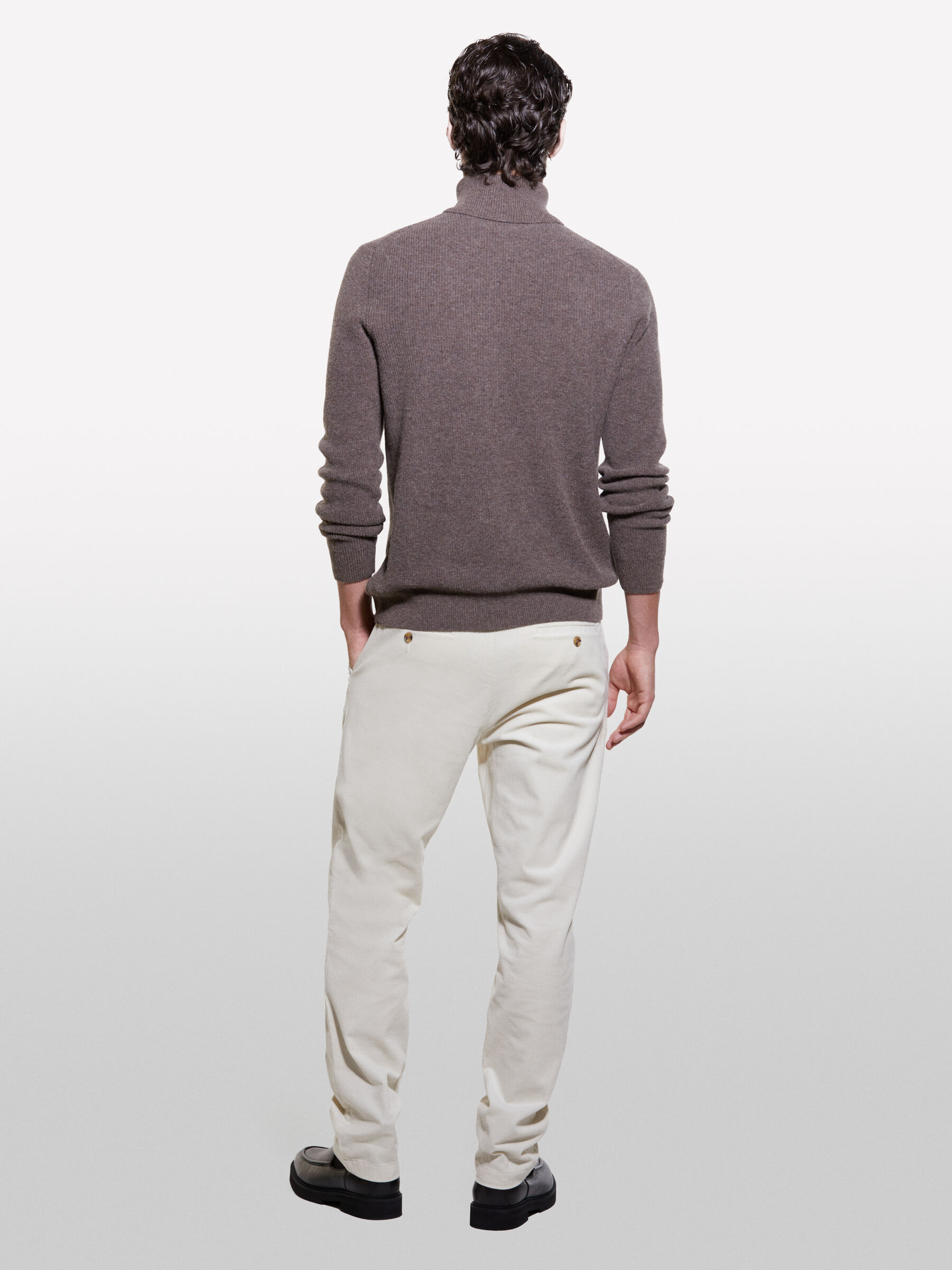 TURTLE NECK SWEATER Homme image number null