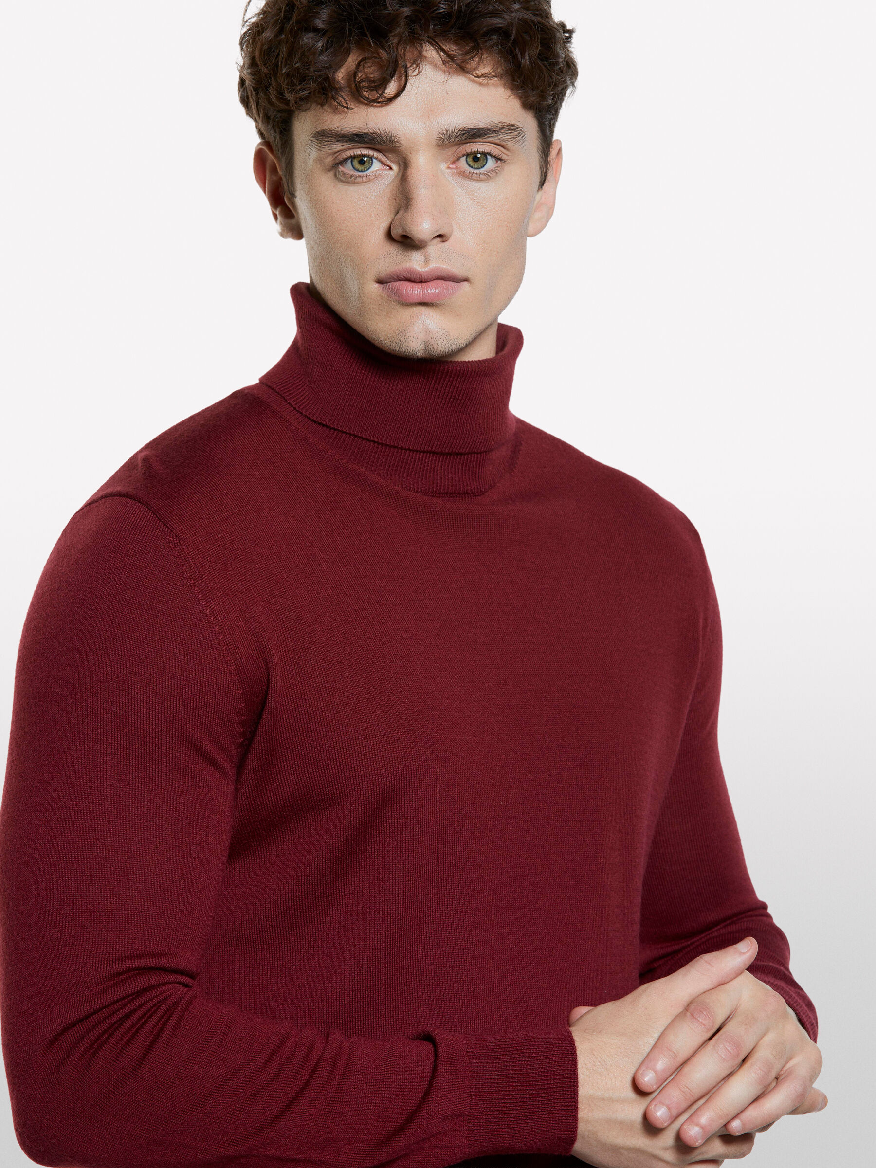 TURTLE NECK SWEATER Homme image number null