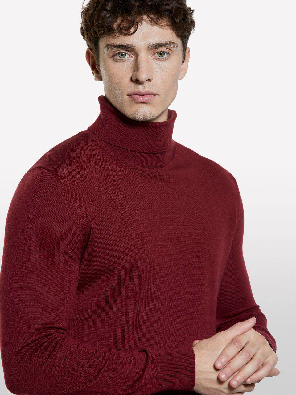 TURTLE NECK SWEATER Homme image number null