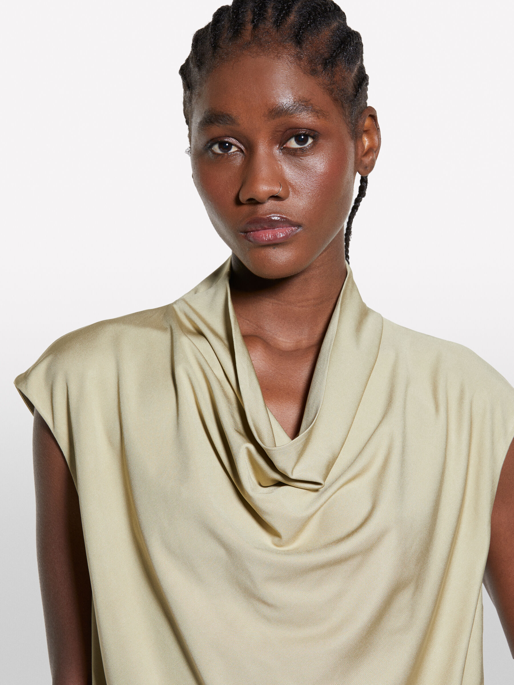 TOP Femme image number null