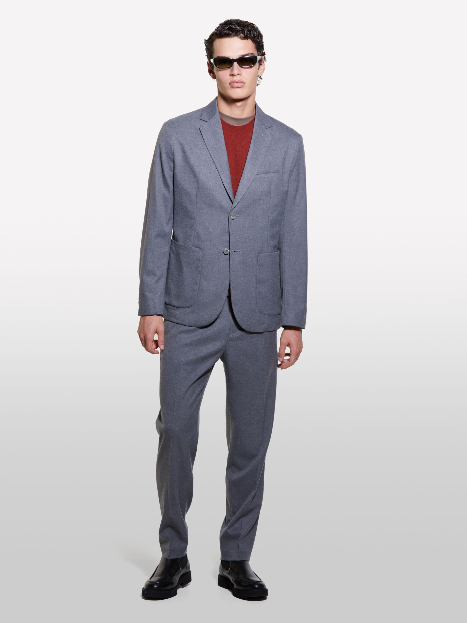 Vetements Homme costumes chics pour grandes occasions Sisley