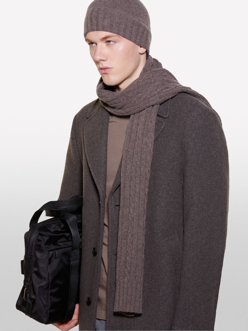 KNITTED SCARF Homme image number null