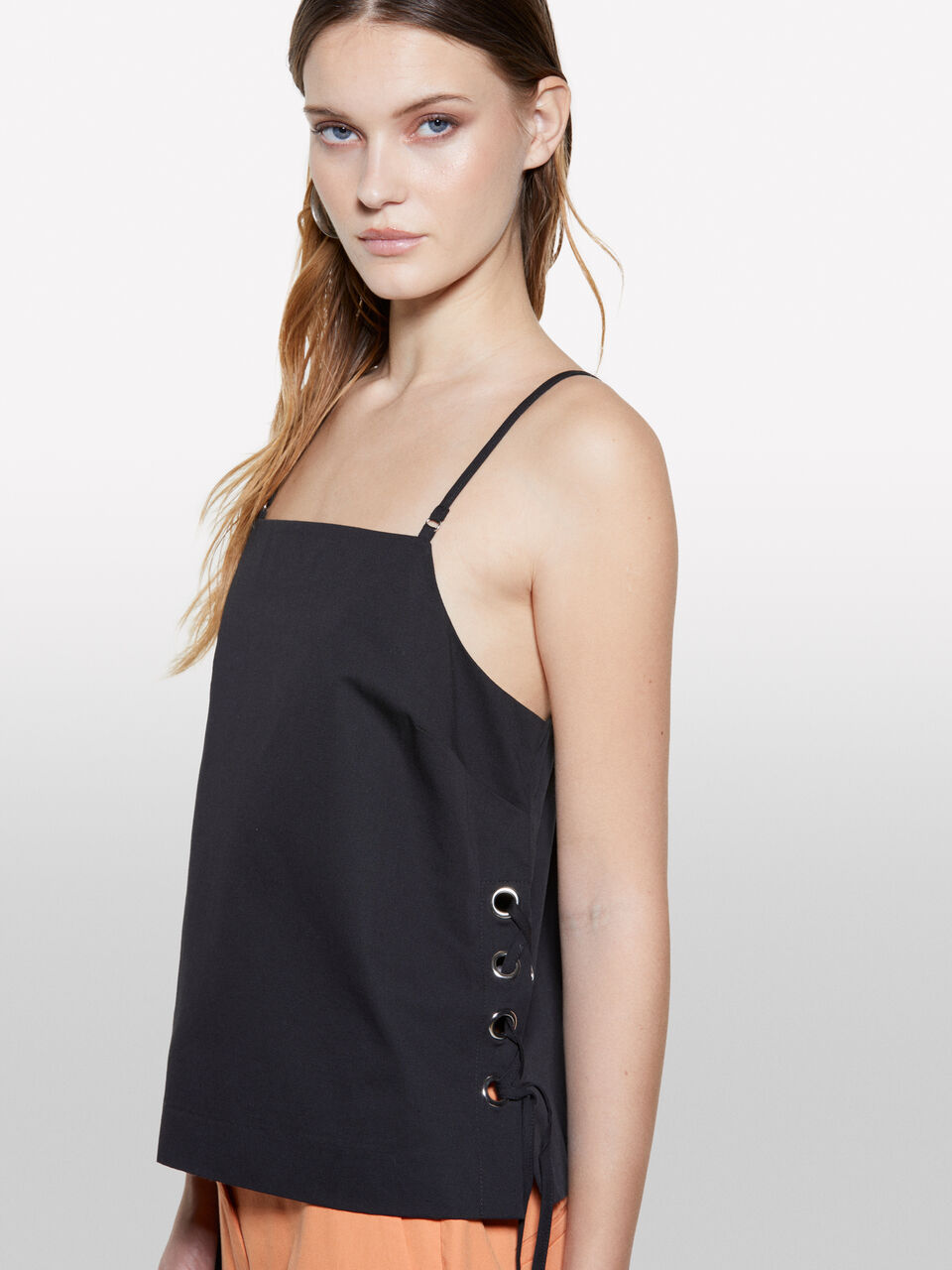 TOP Femme image number null