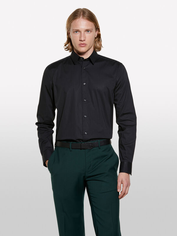 Chemise ajustée noire - chemises ajustées pour homme | Sisley