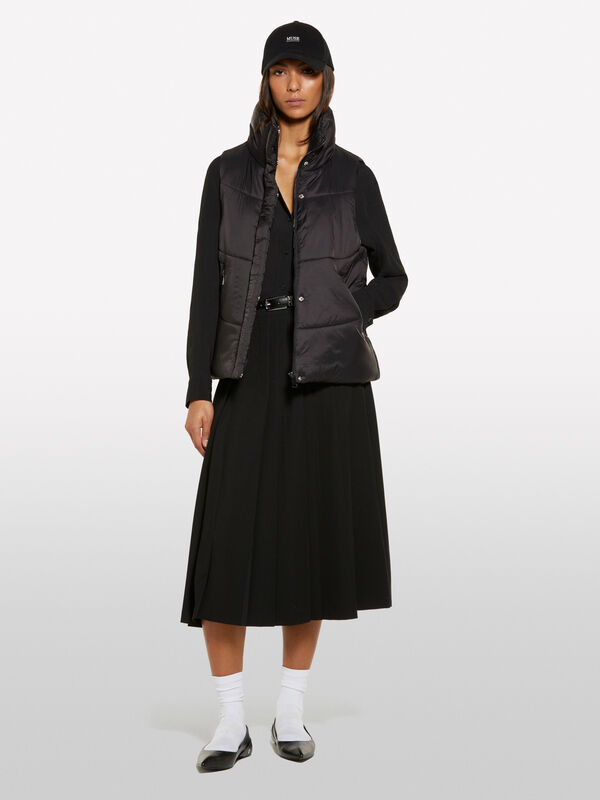 Black padded vest - vestes et doudounes sans manches pour femme | Sisley