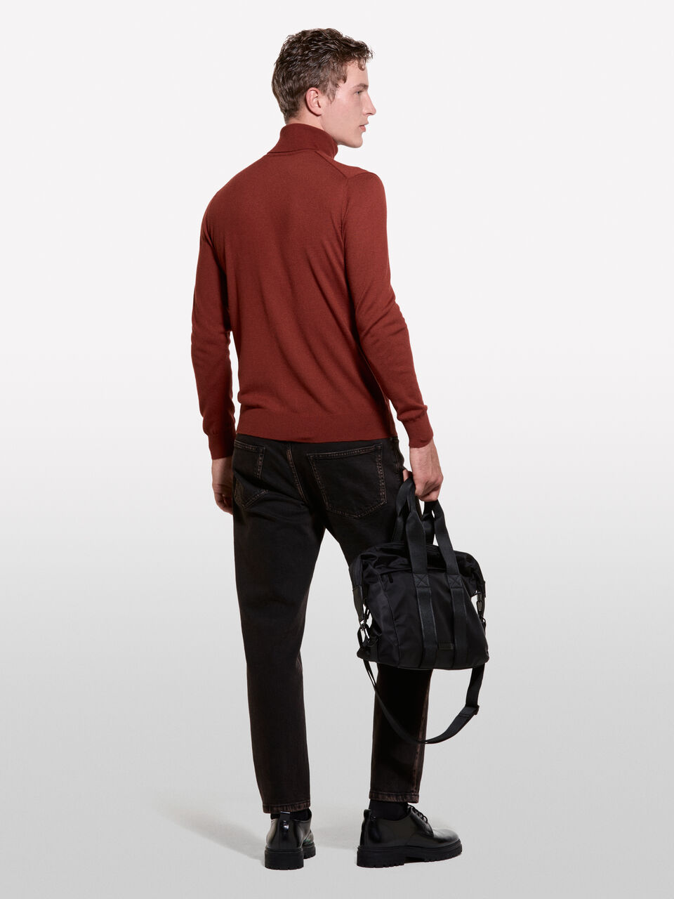 TURTLE NECK SWEATER Homme image number null