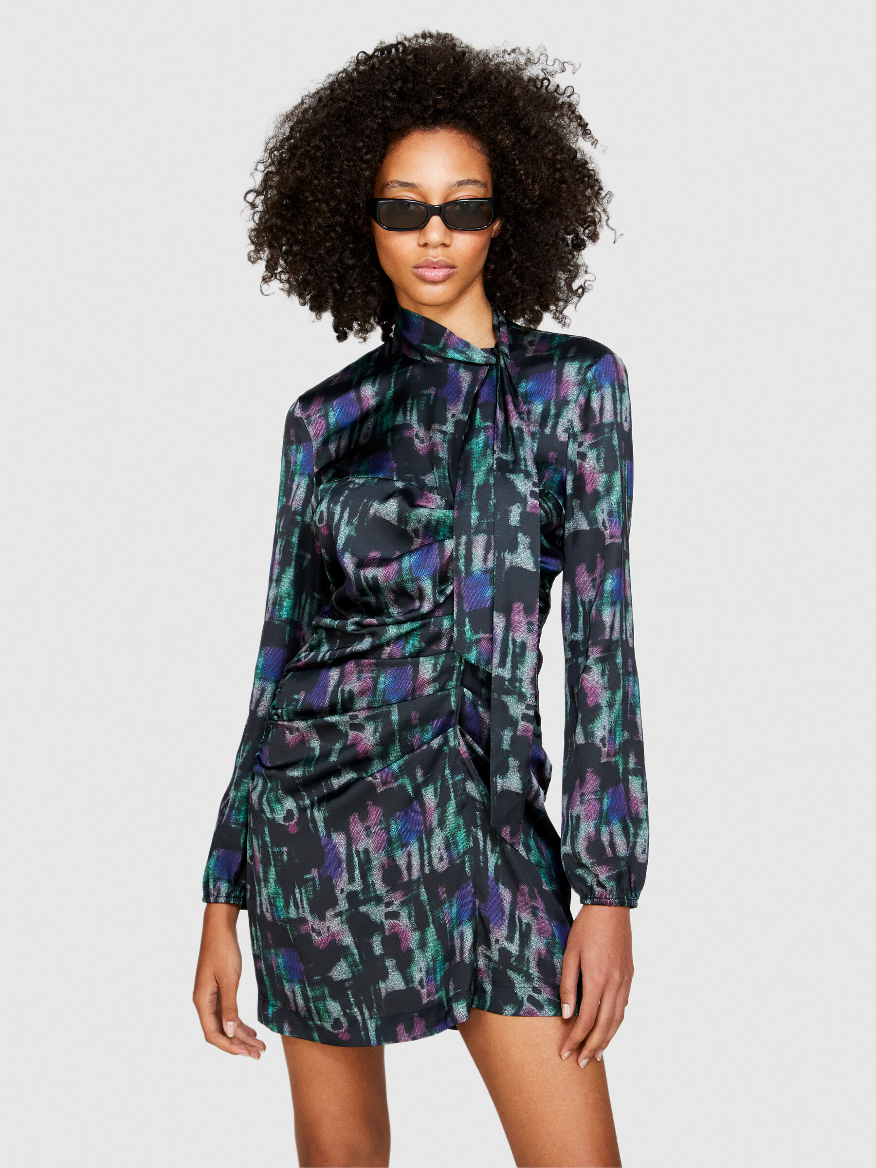 Robe store avec echarpe