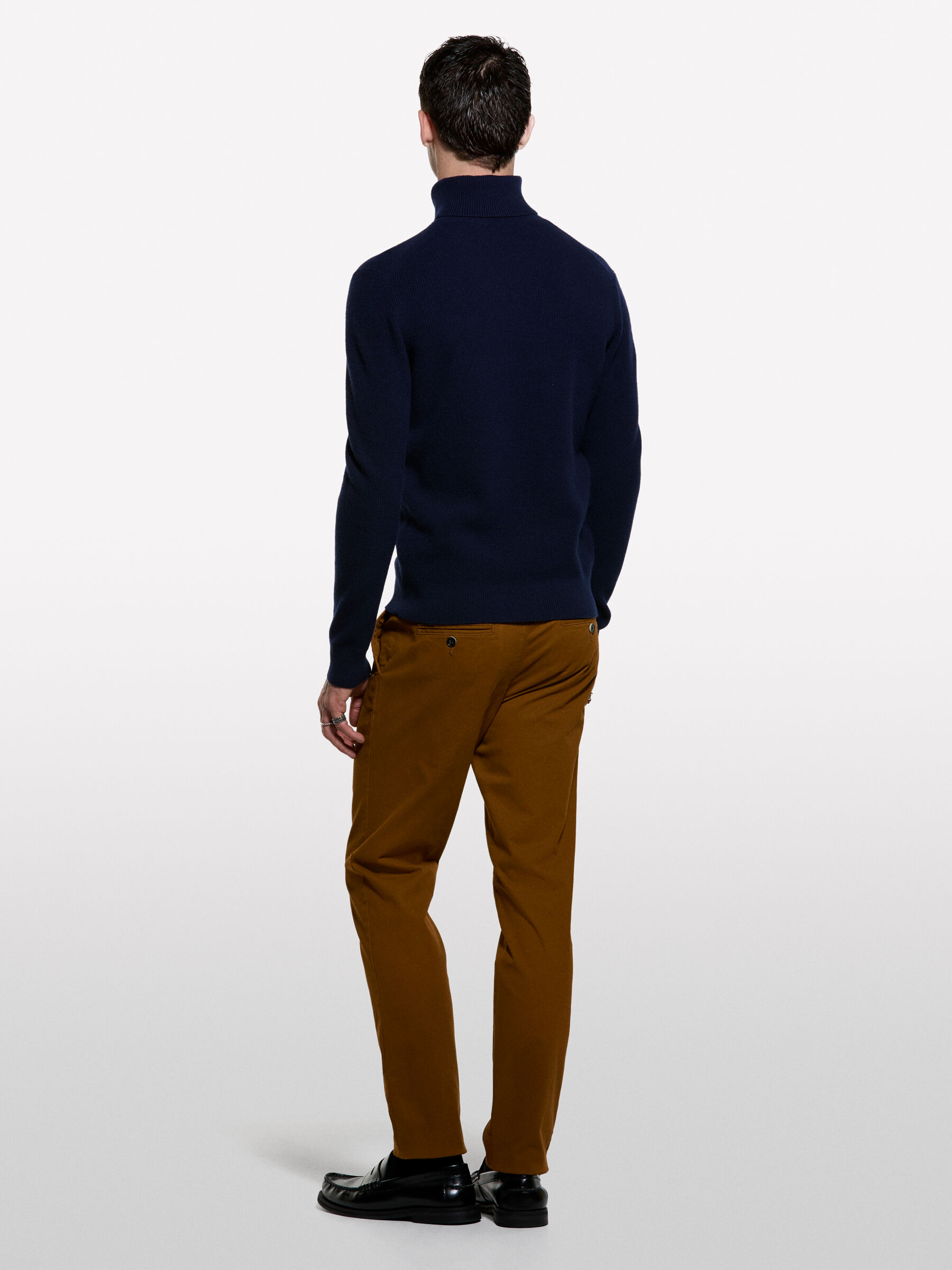 TURTLE NECK SWEATER Homme image number null