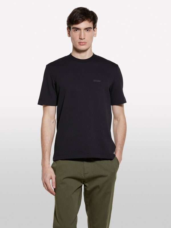 T-shirt noir à écusson - t-shirts à manches courtes pour homme | Sisley