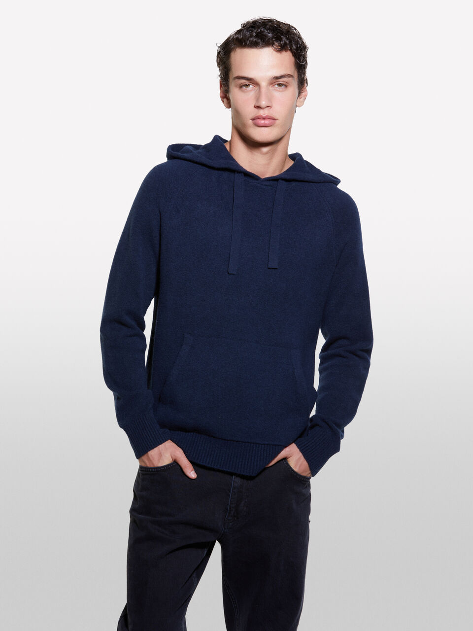 SWEATER W/HOOD Homme image number null