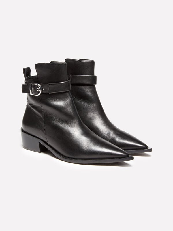 Texans noirs en 100% cuir - bottes et bottines pour femme | Sisley