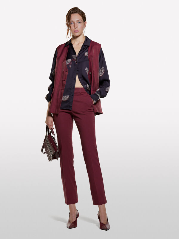 Chemise en satin bleu marine avec imprimé à motifs Chemise en satin bleu marine avec imprimé à motifs - chemises pour femme | Sisley
