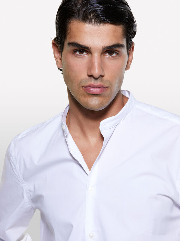 Chemise ajustée blanche à col mao - chemises ajustées pour homme | Sisley