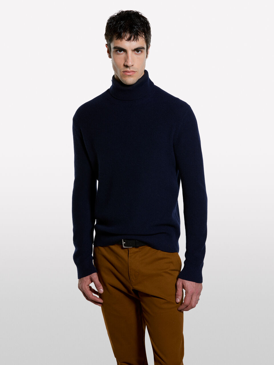 TURTLE NECK SWEATER Homme image number null