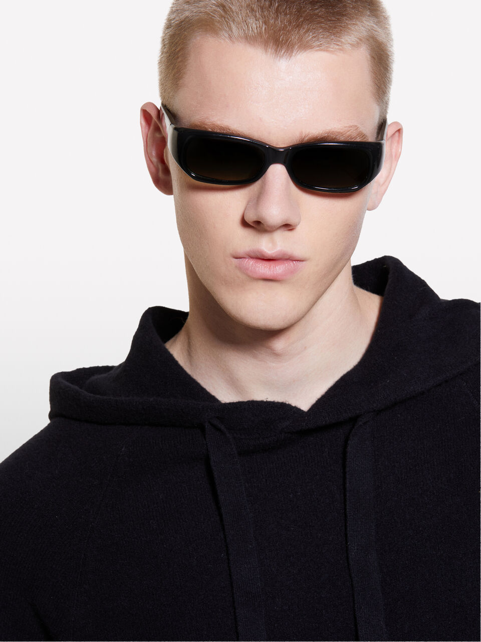 SWEATER W/HOOD Homme image number null