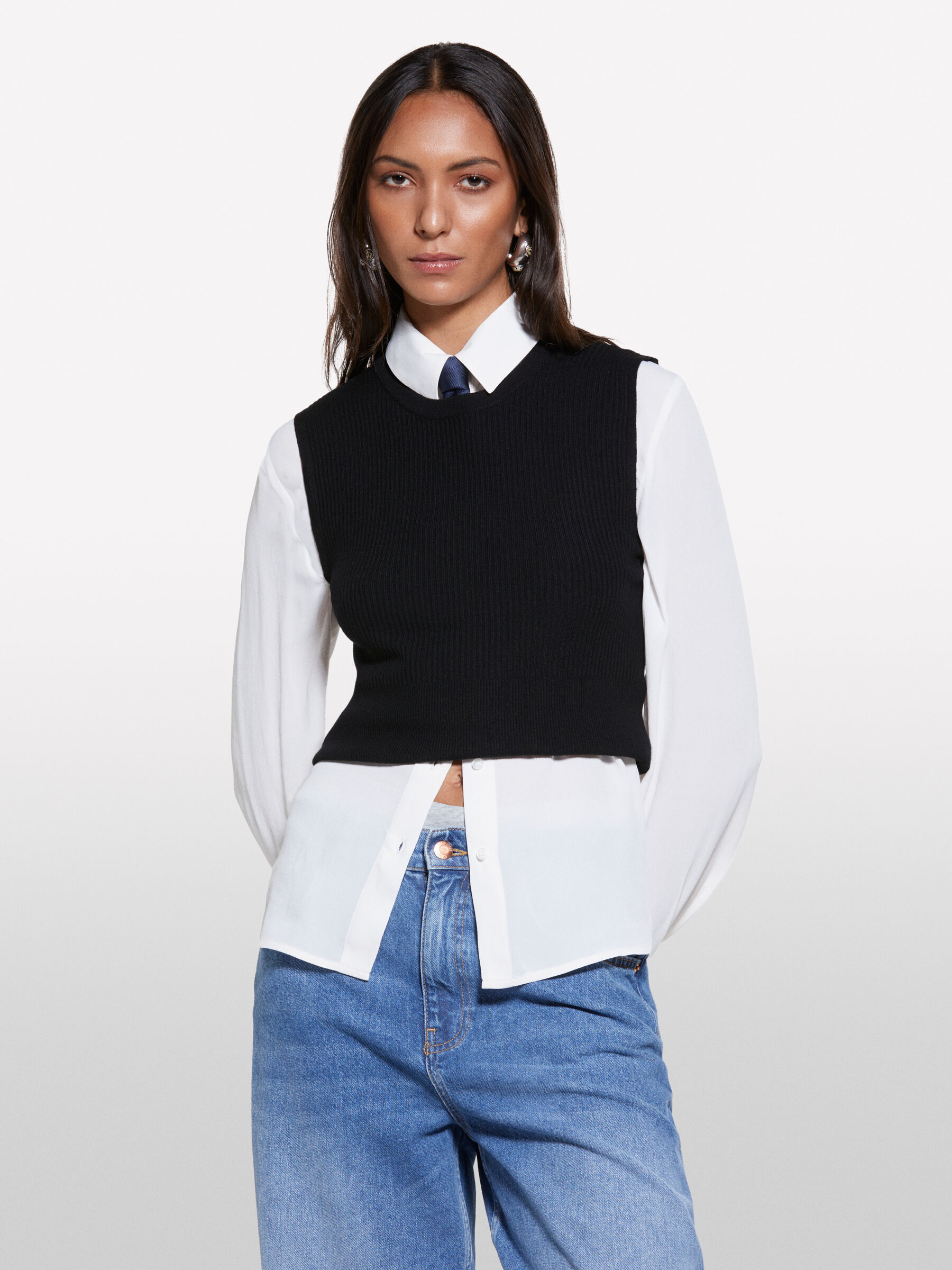 SLEEVELESS SWEATER Femme image number null