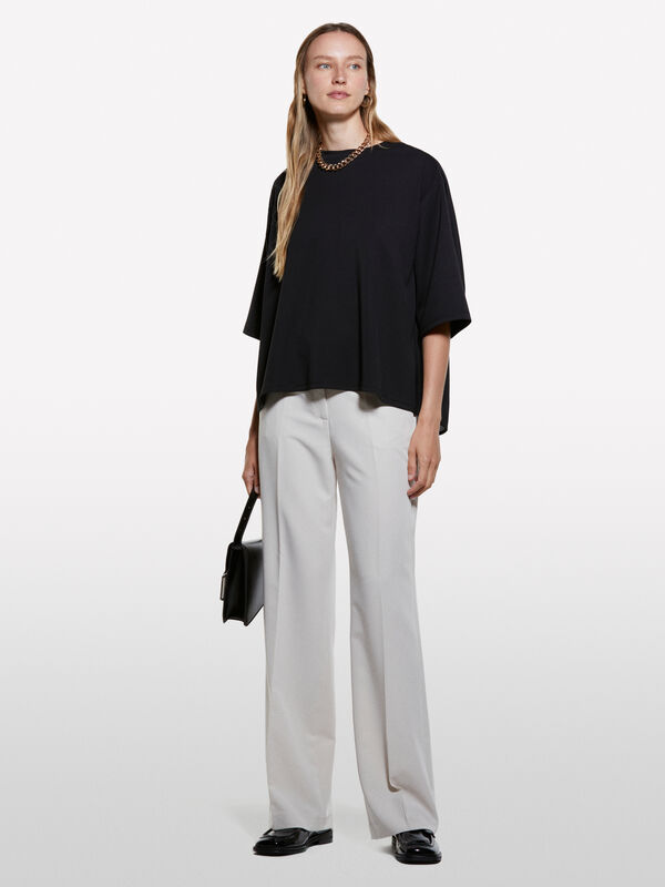 T-shirt noir asymétrique T-shirt noir asymétrique - t-shirts à manches courtes pour femme | Sisley