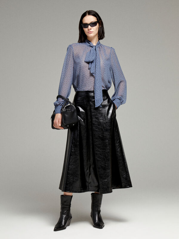 Blouse bleu avio en mousseline de soie à pois  - blouses pour femme | Sisley