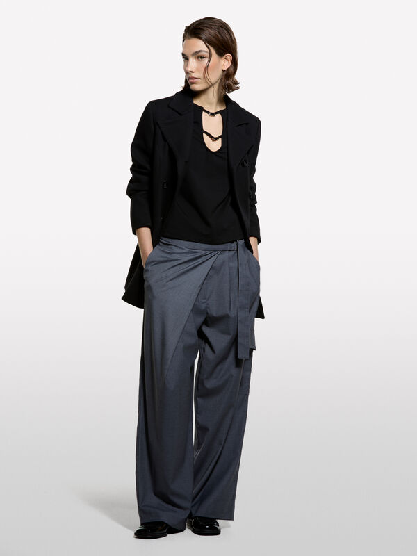 T-shirt noir avec découpe - t-shirts à manches longues pour femme | Sisley