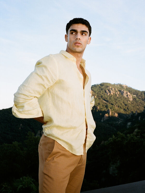 Chemise jaune en 100% lin - chemises regular pour homme | Sisley
