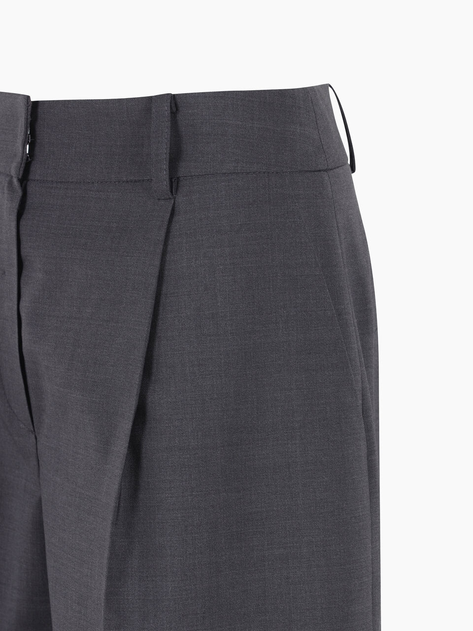 BERMUDA Femme image number null