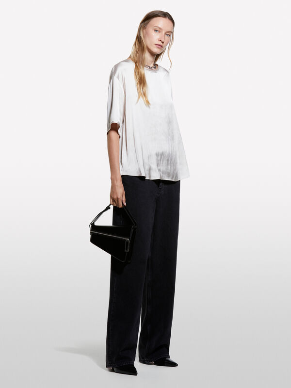 Chemisier oversize en satin beige - blouses pour femme | Sisley